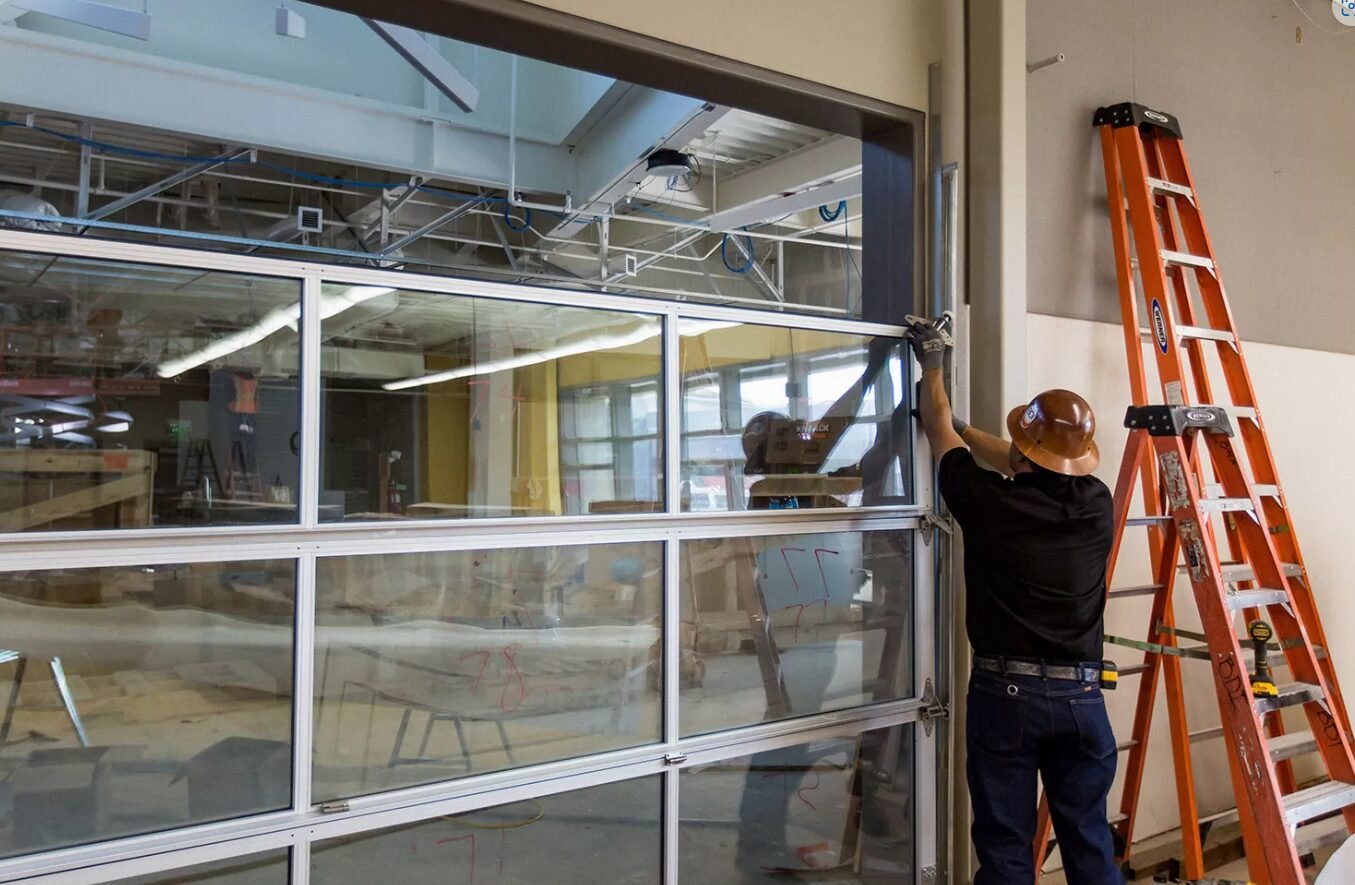 Professional garage door repair service in Reynoldsburg - Expert technicians fixing residential and commercial garage doors efficiently